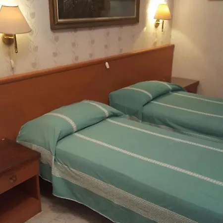 Hotel Sara-3